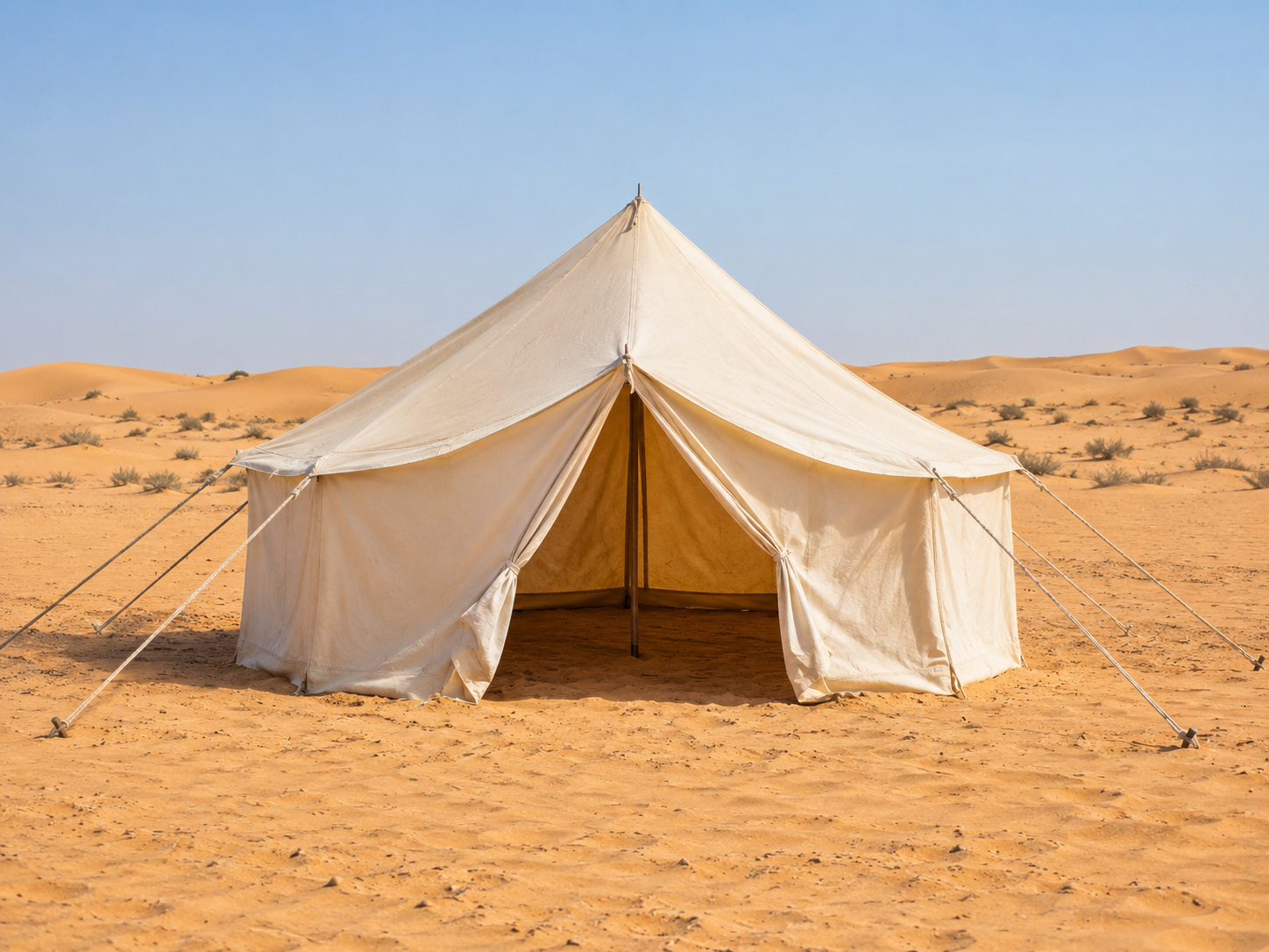 خيمةٌ